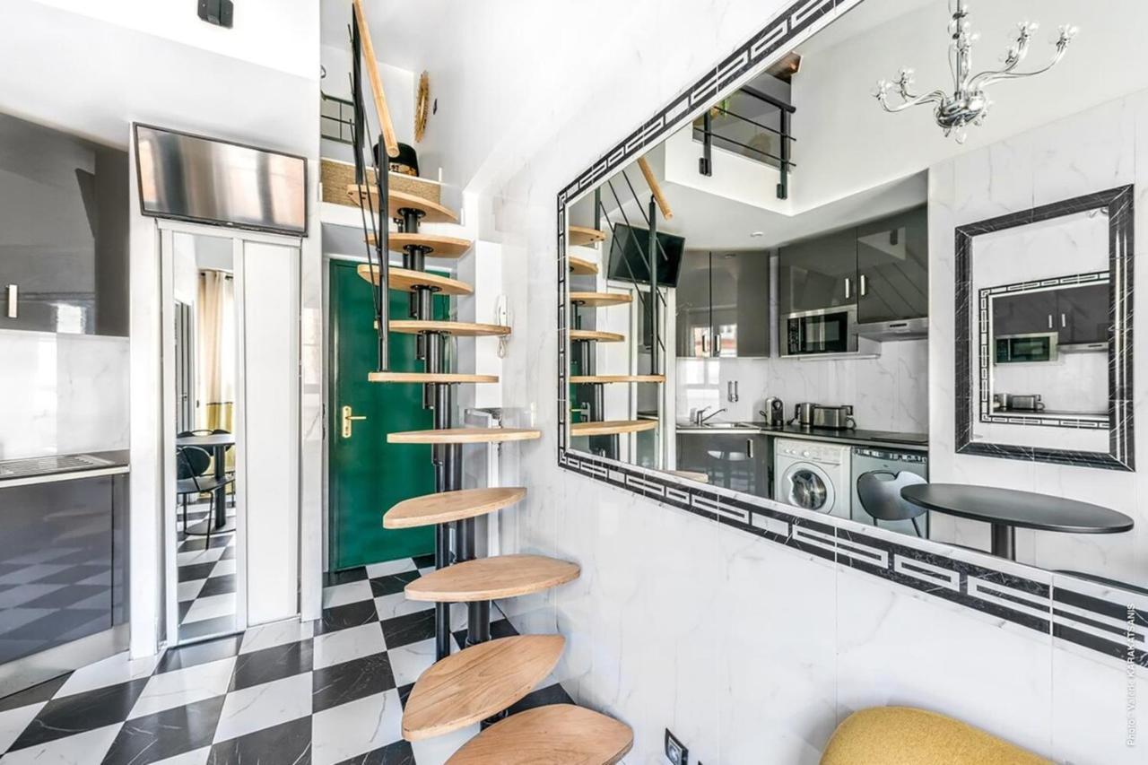 Studio Colisee Champs Elysees — 4-Star Luxury Hotel in Paris, France