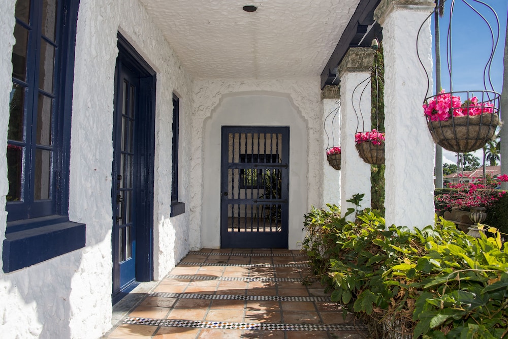 Young Mansion - photo 128