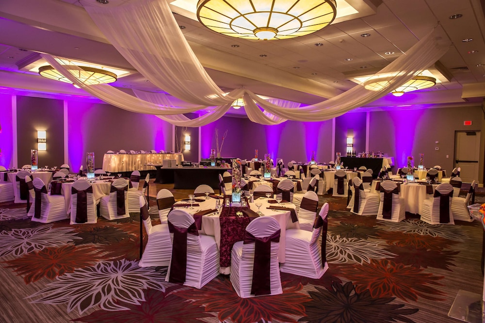 DoubleTree by Hilton Pittsburgh Green Tree - photo 29