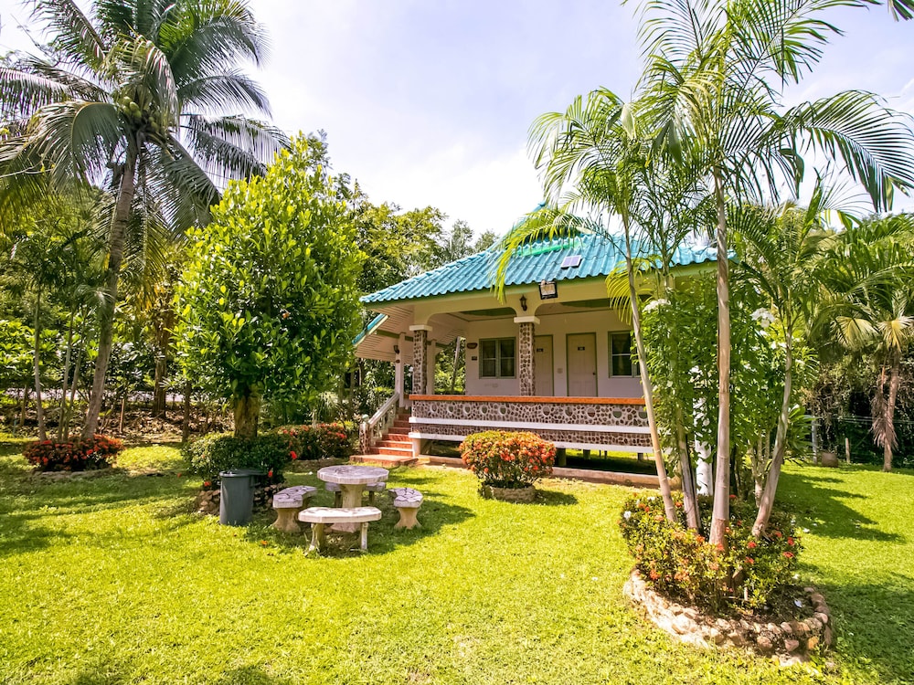 OYO 1080 Kanyapa Resort Kaeng Krachan in Phetchaburi, Thailand