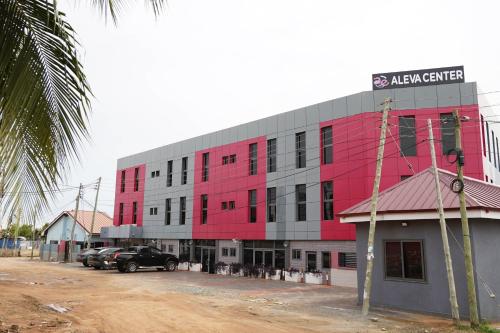 The Hideaway — Accra — photo 3