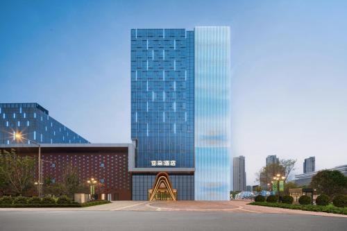 Atour Hotel Nantong Longxin Plaza — 4-Star Luxury Hotel in Nantong, People's Republic of China