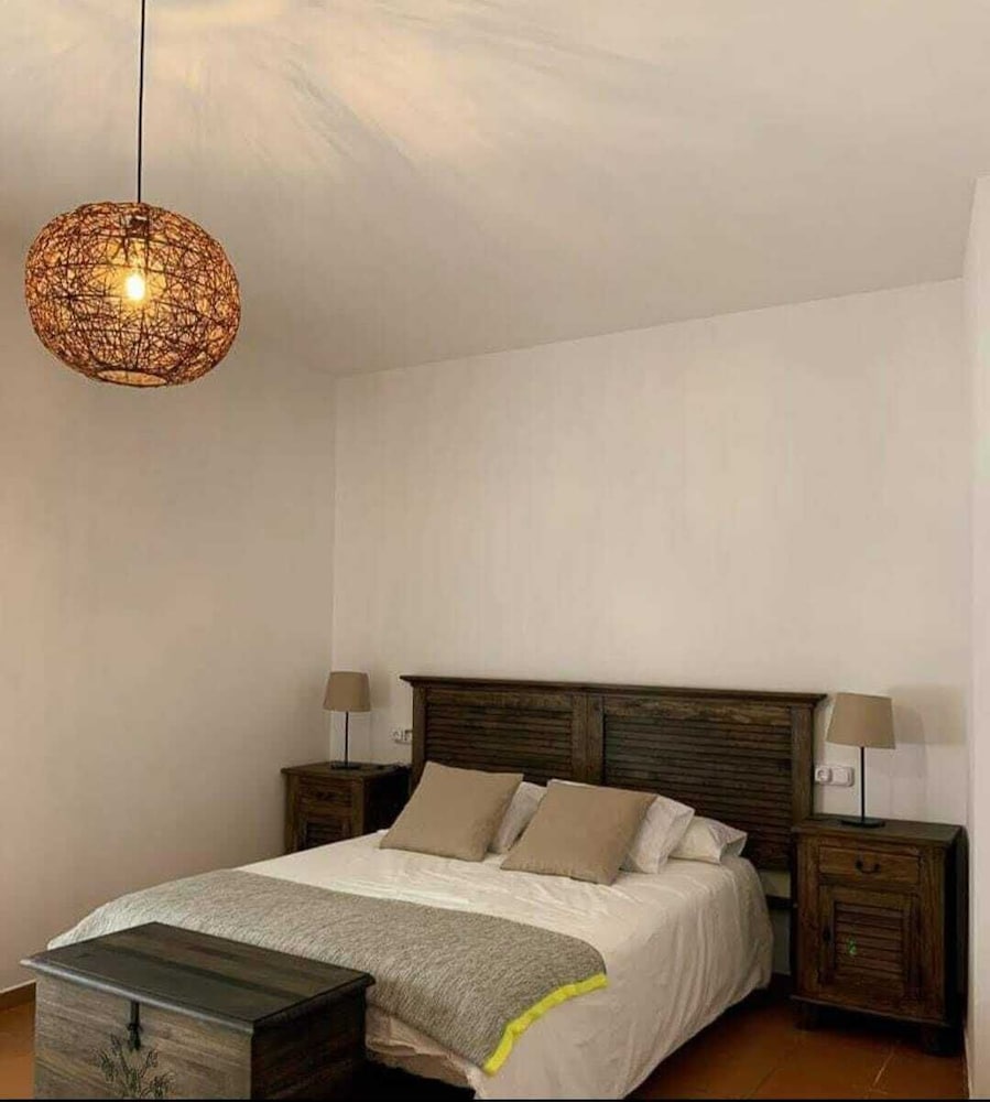 Casa Rural Cortijo Las Huertas — 4-Star Luxury Hotel in Huelma, Spain