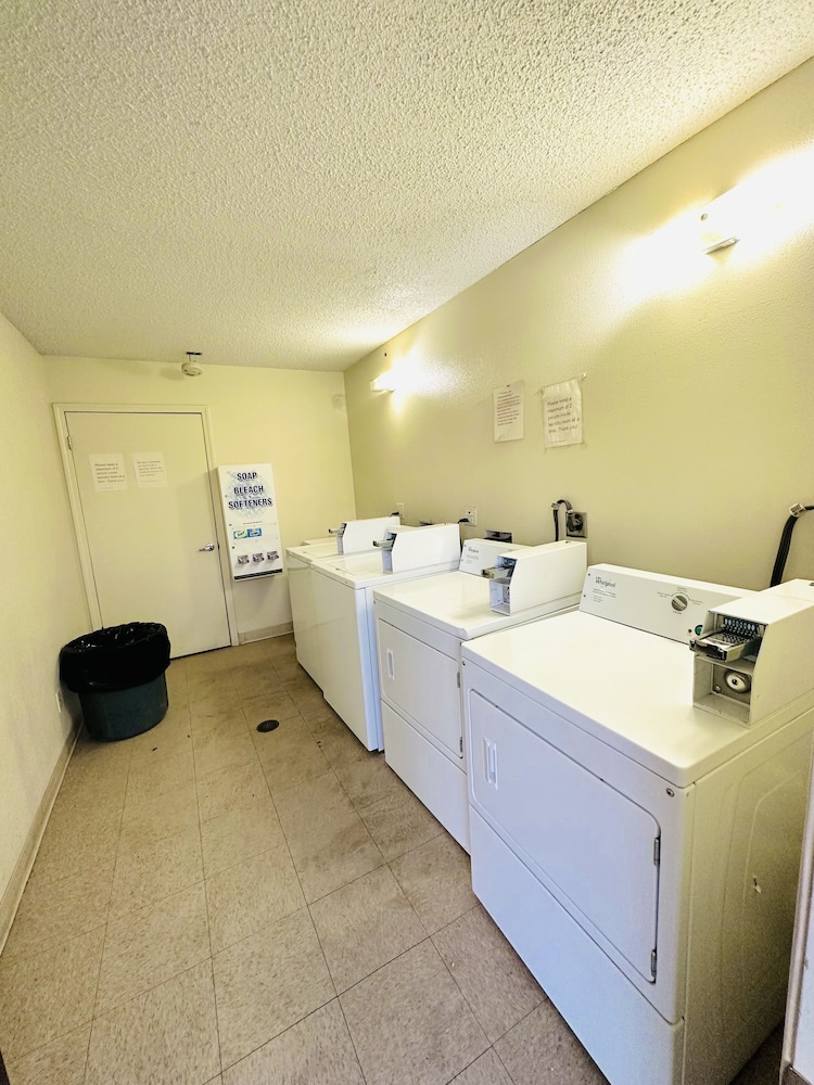 Kings Inn Motel - photo 14