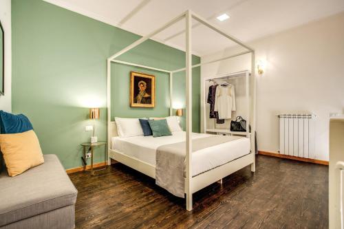 Casa Hosteno — 4-Star Luxury Hotel in Naples, Italy