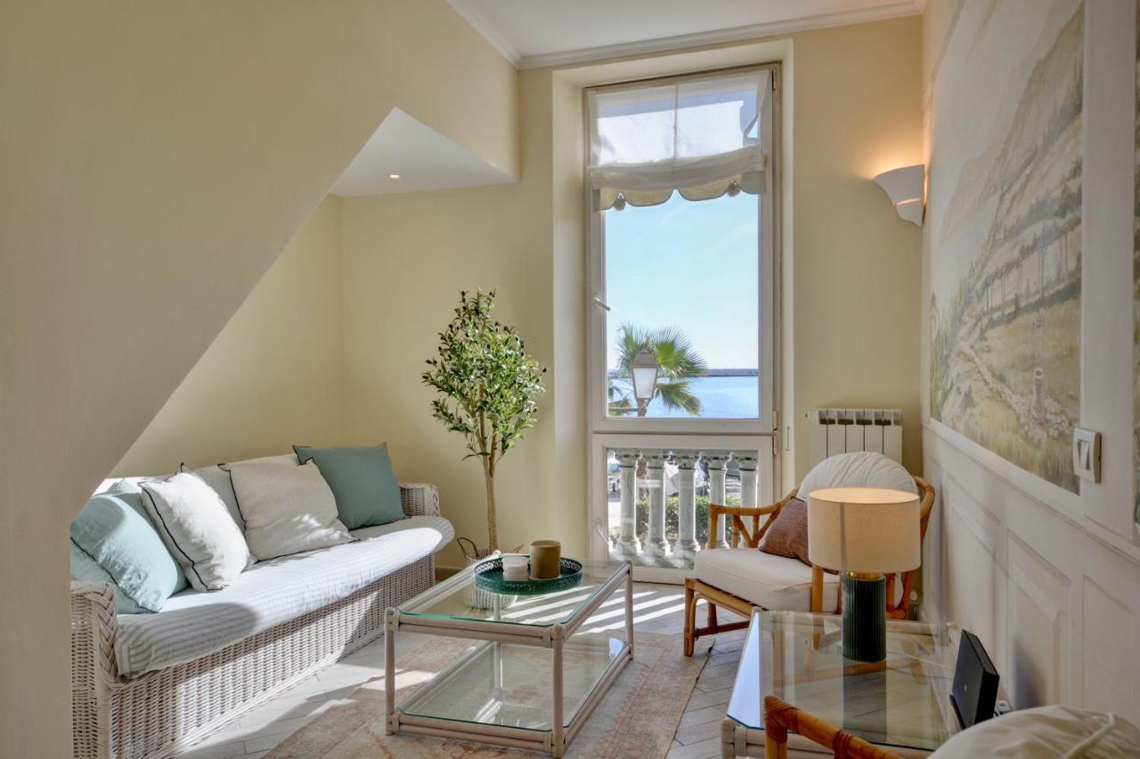 Gramsci 79 Elegante appartamento fronte spiaggia con 3 posti letto — 4-Star Luxury Hotel in Santa Margherita Ligure, Italy