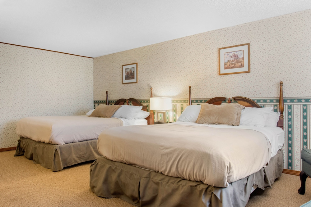 Coachman Inn - photo 25