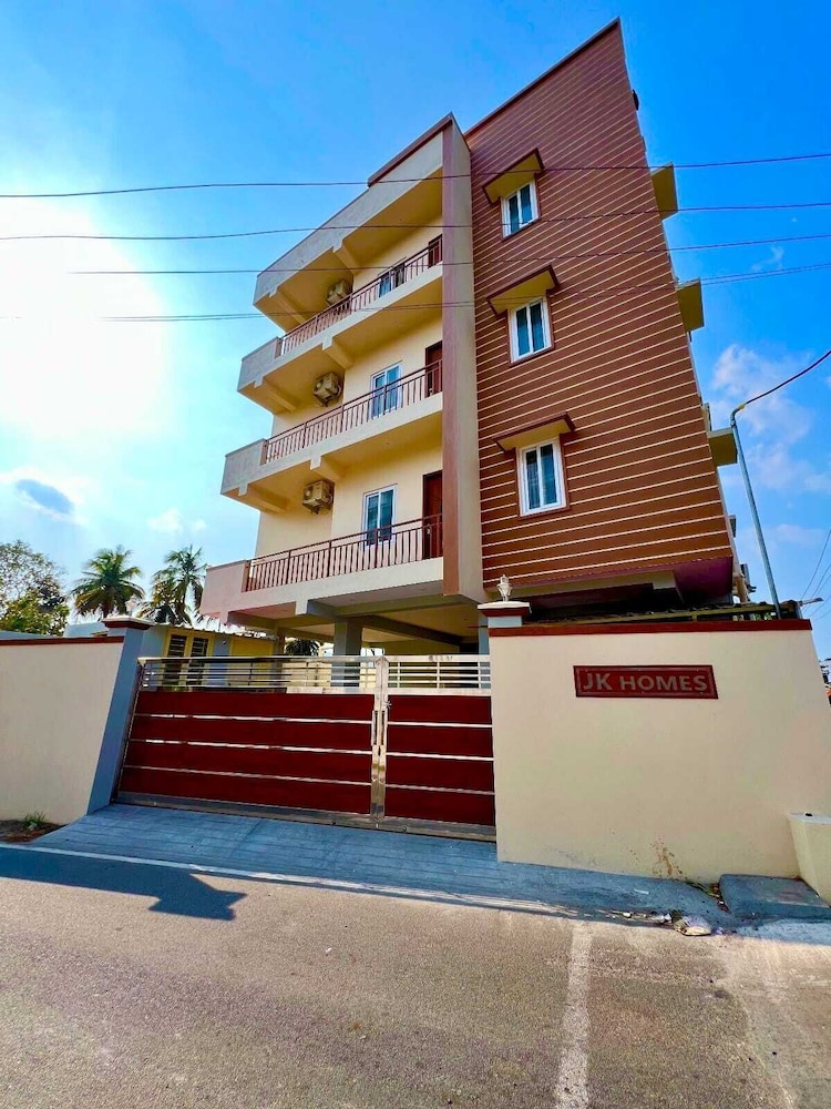 Queen’s Hotel Service Apartment Salem in Salem, India