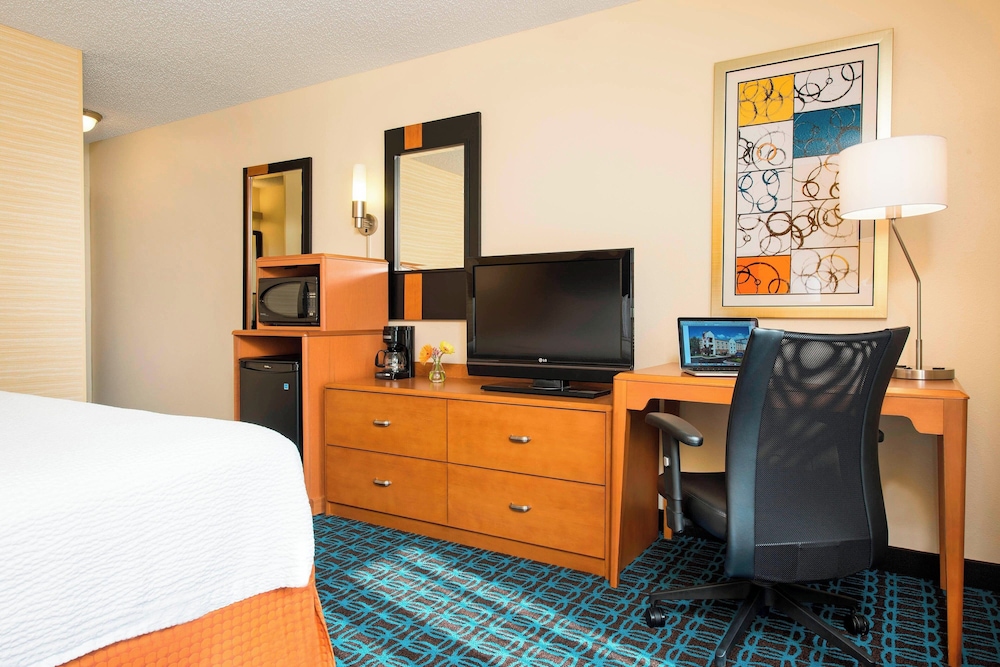 Fairfield Inn & Suites by Marriott Bloomington - photo 5