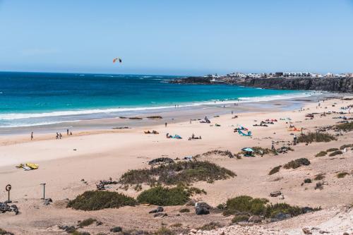 Oceanside Luxury Loft Fast Wi Fi Workstations - last minute hotel in Corralejo