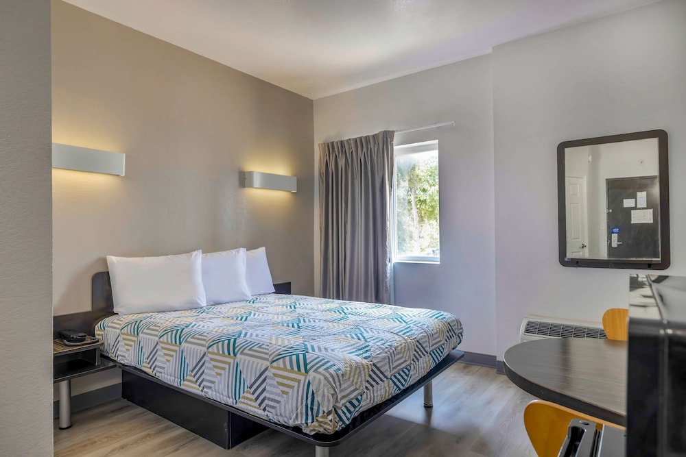 Motel 6 Cedar Park TX - photo 11