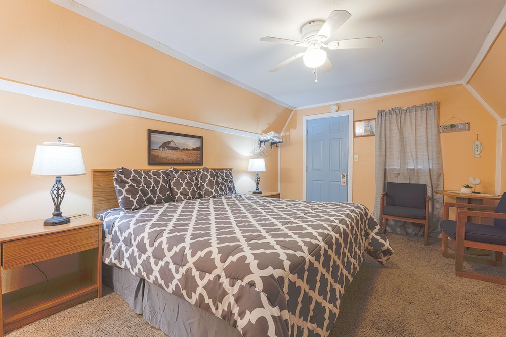 Parkside Motel by OYO Meadville Conneaut Lake - photo 20