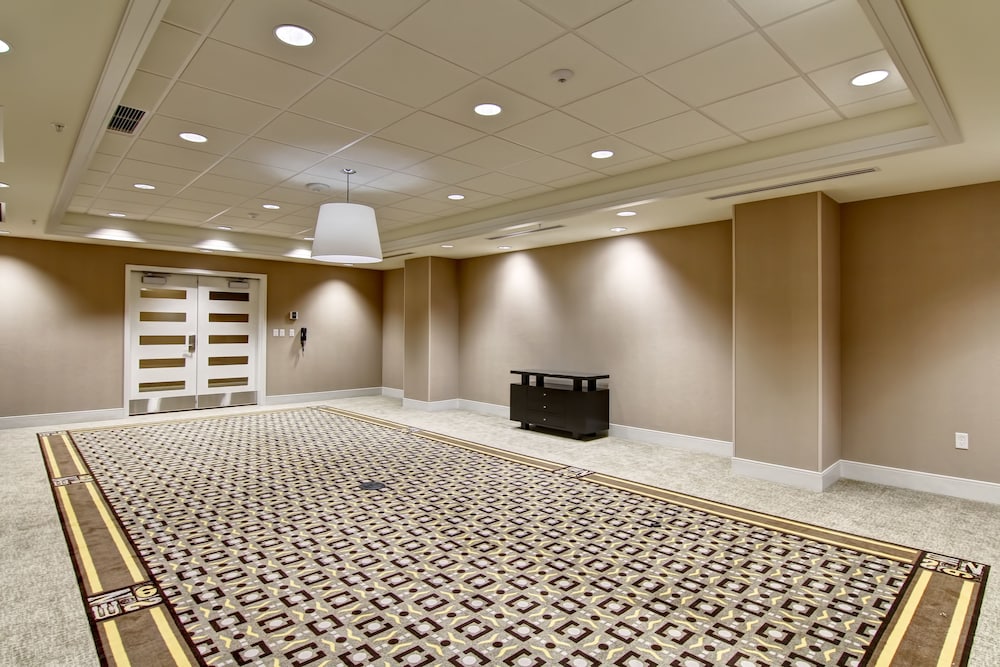 Homewood Suites by Hilton Cincinnati Downtown - photo 30