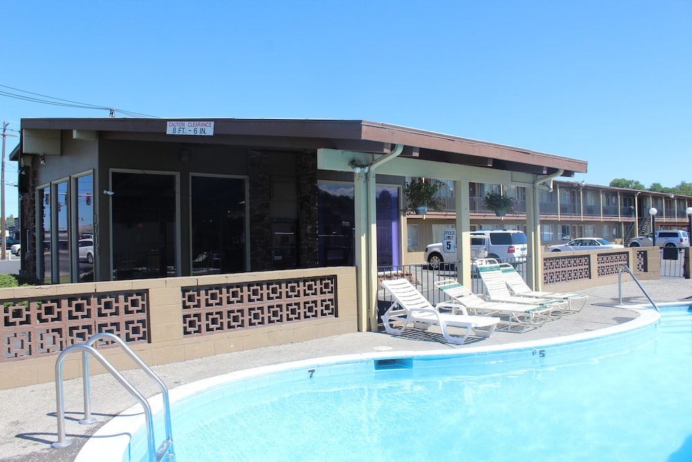 Cedars Inn Lewiston - photo 23