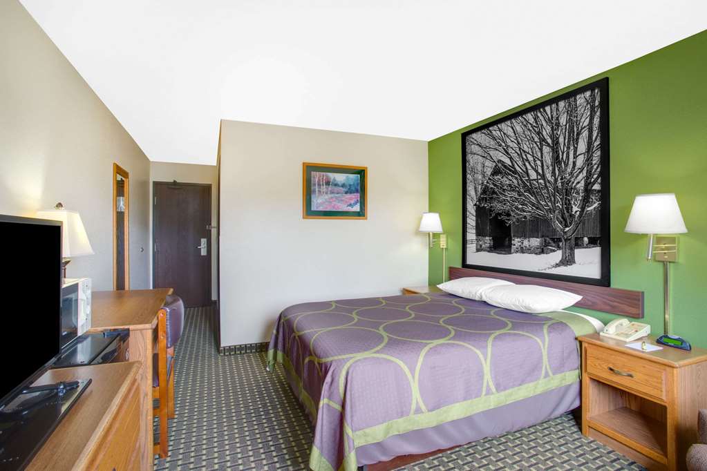 Super 8 by Wyndham Radford VA - photo 6