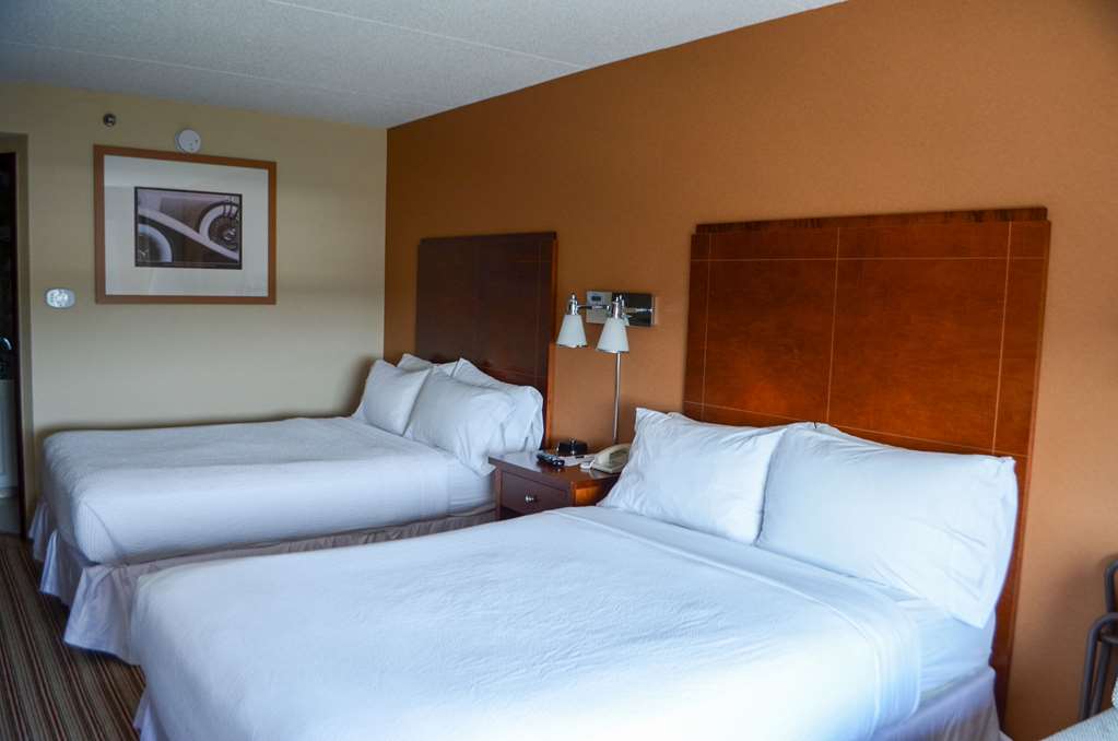 Radisson Hotel Detroit Metro Airport - photo 13