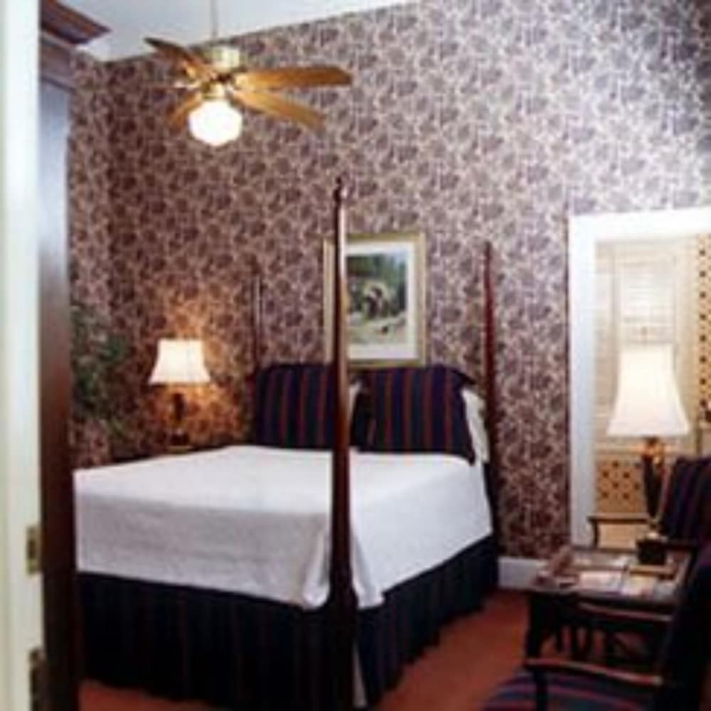 1842 Inn - photo 20