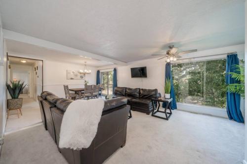 Lakeview Escape at Phadral in Hot Springs, United States