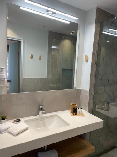 EOS Luxury Suites — Kassandreia — photo 3