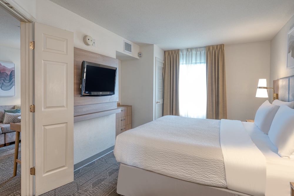 Staybridge Suites Allentown Bethlehem Airport by IHG - photo 17