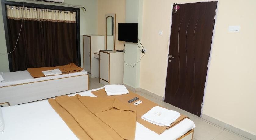 Hotel Umesh — Daman — photo 3
