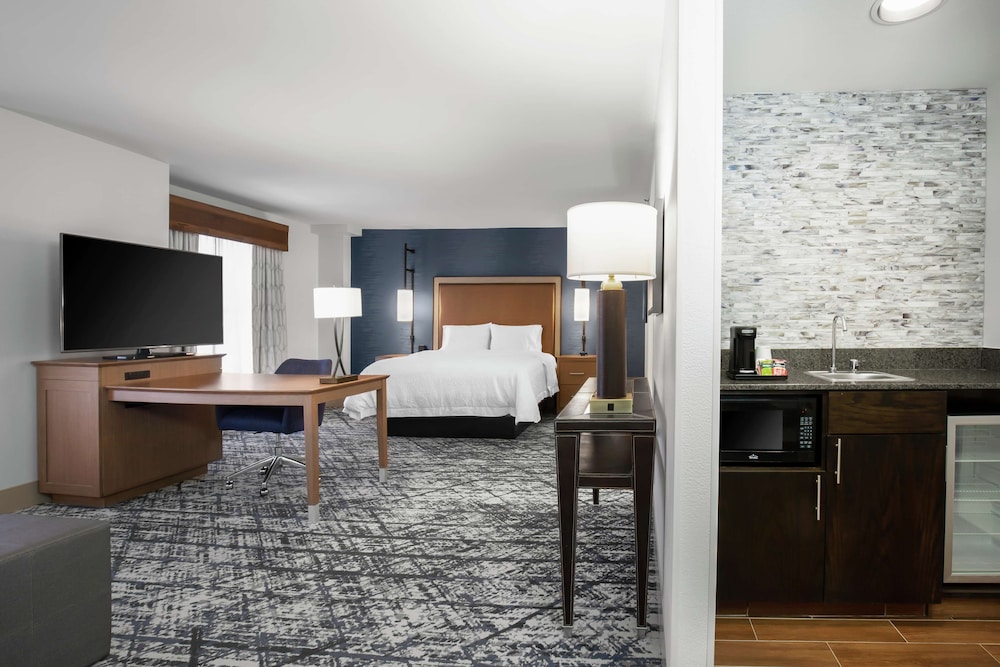 Hampton Inn & Suites Austin Downtown - photo 31