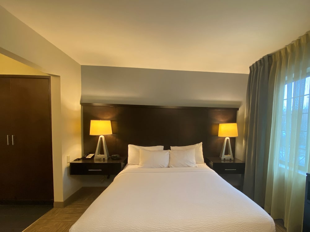 Staybridge Suites Liverpool Syracuse by IHG - photo 10