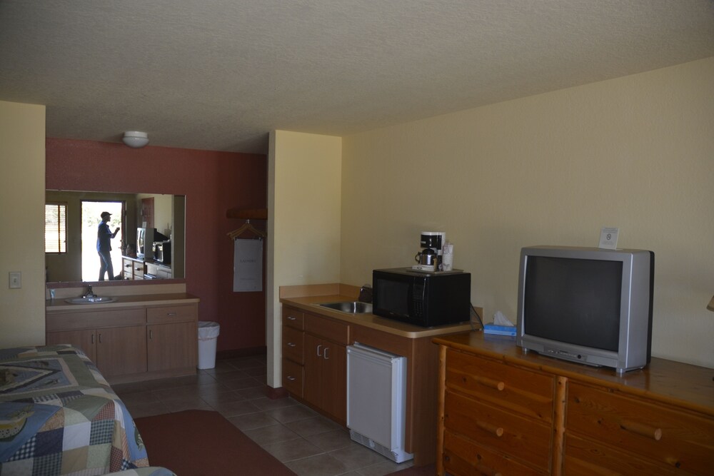 Camp Mack Lodge Marina & RV Resort - photo 36