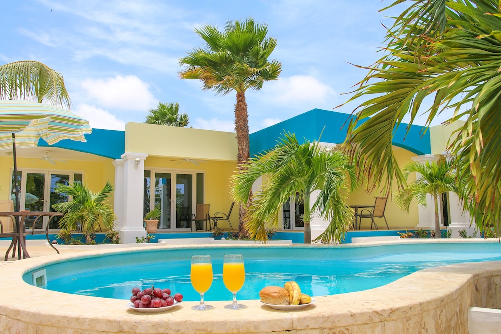 Aqua Viva Suites — Kralendijk