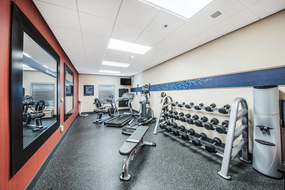 Hampton Inn Greenfield - photo 46