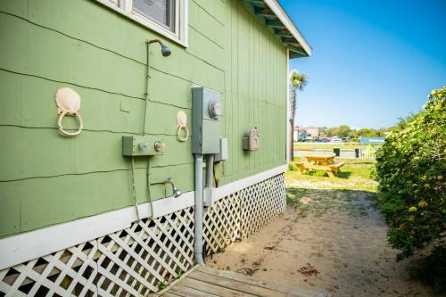 Jerseys Shore by Oak Island Accommodations - photo 47