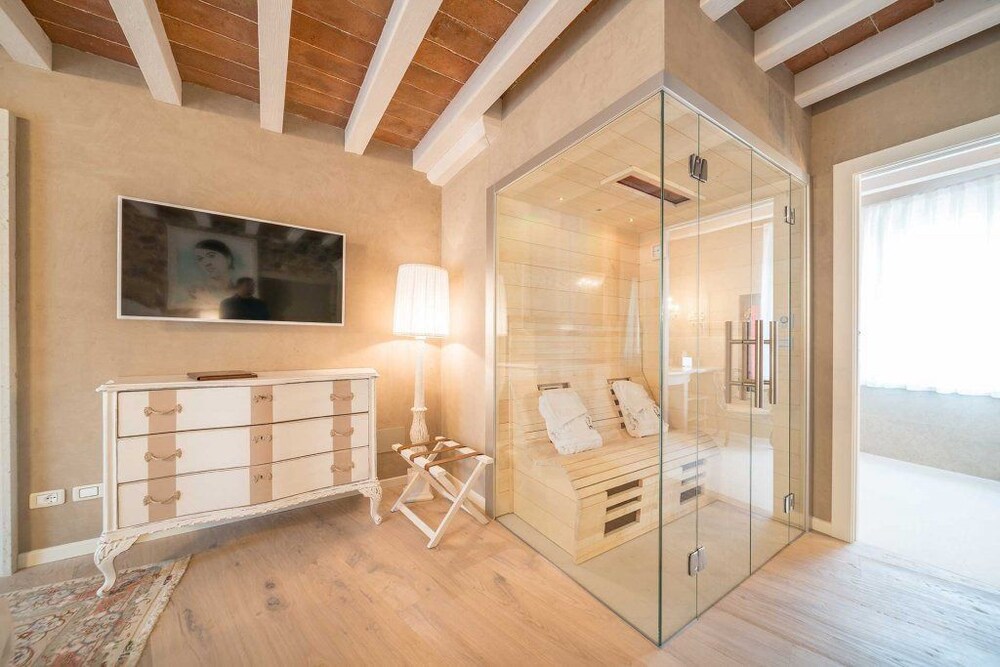 Regia Rosetta — 4-Star Luxury Hotel in Valeggio Sul Mincio, Italy