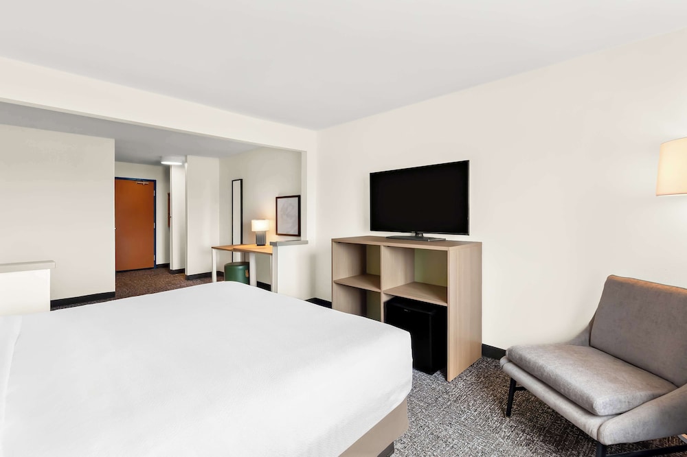 Spark by Hilton Springfield Southwest - photo 13