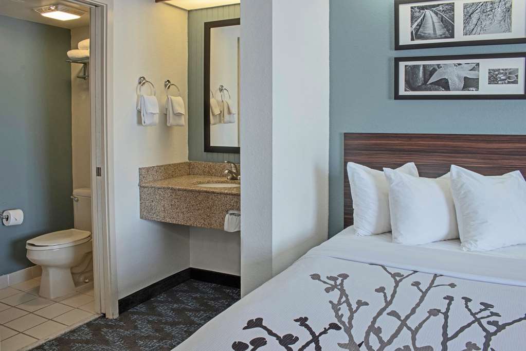 Sleep Inn Lake Wright Norfolk Airport - photo 21
