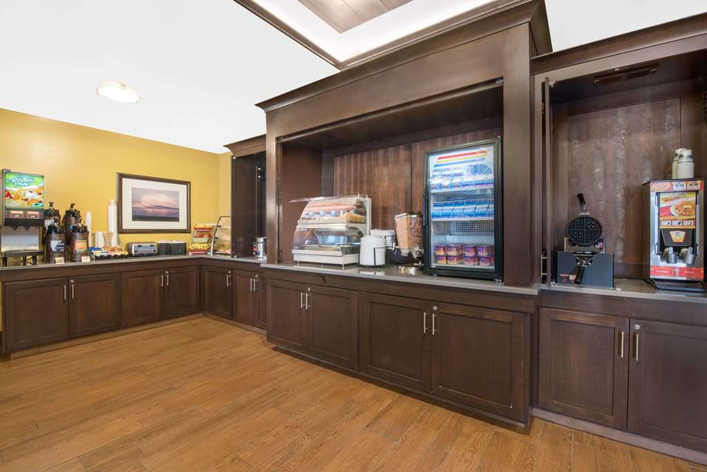 Hawthorn Extended Stay by Wyndham Dickinson - photo 39