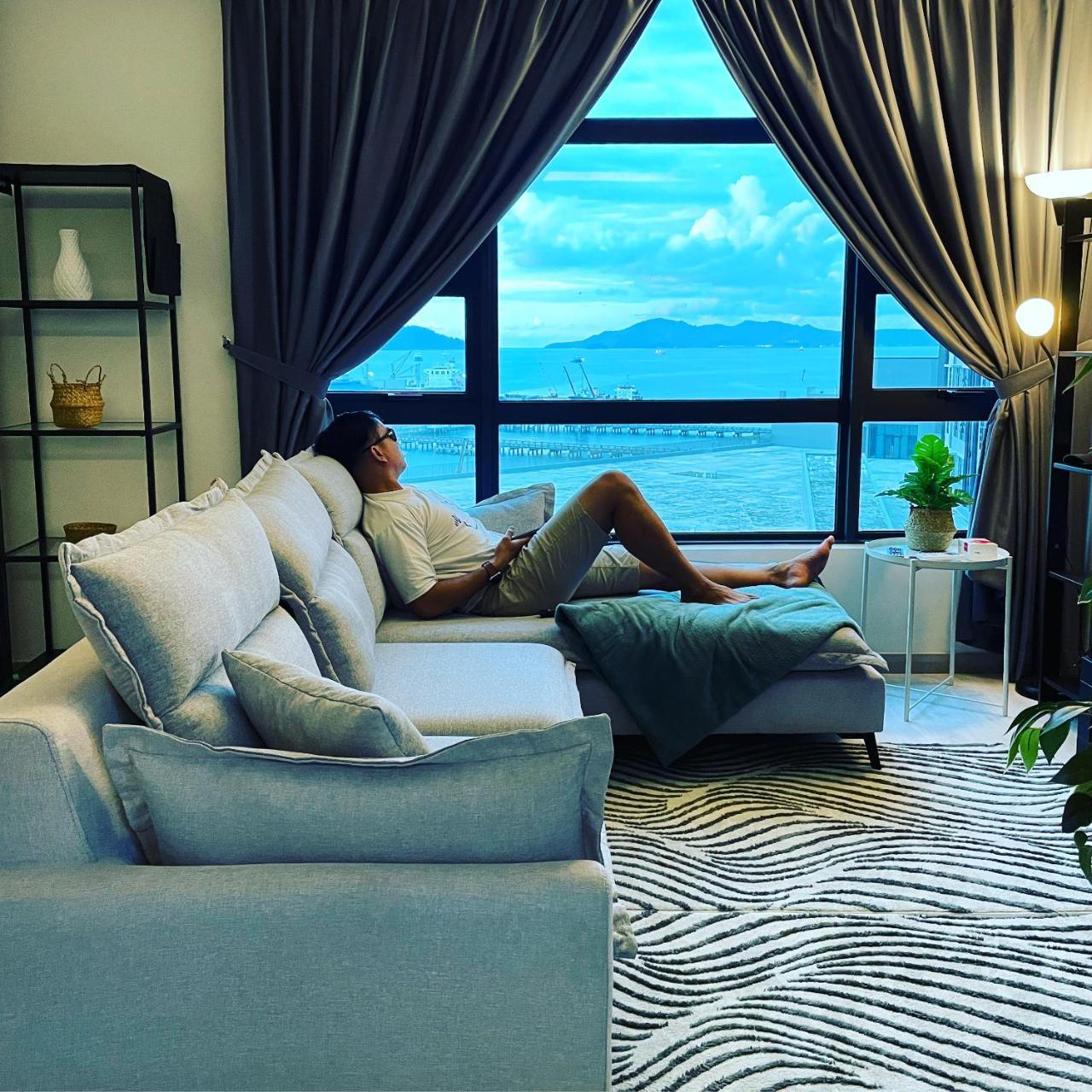 Jesselton Quay Suite by Backyard — 4-Star Luxury Hotel in Kota Kinabalu, Malaysia