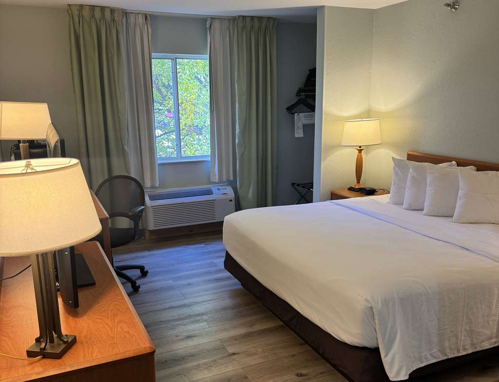 Wingate by Wyndham Sioux City - photo 16