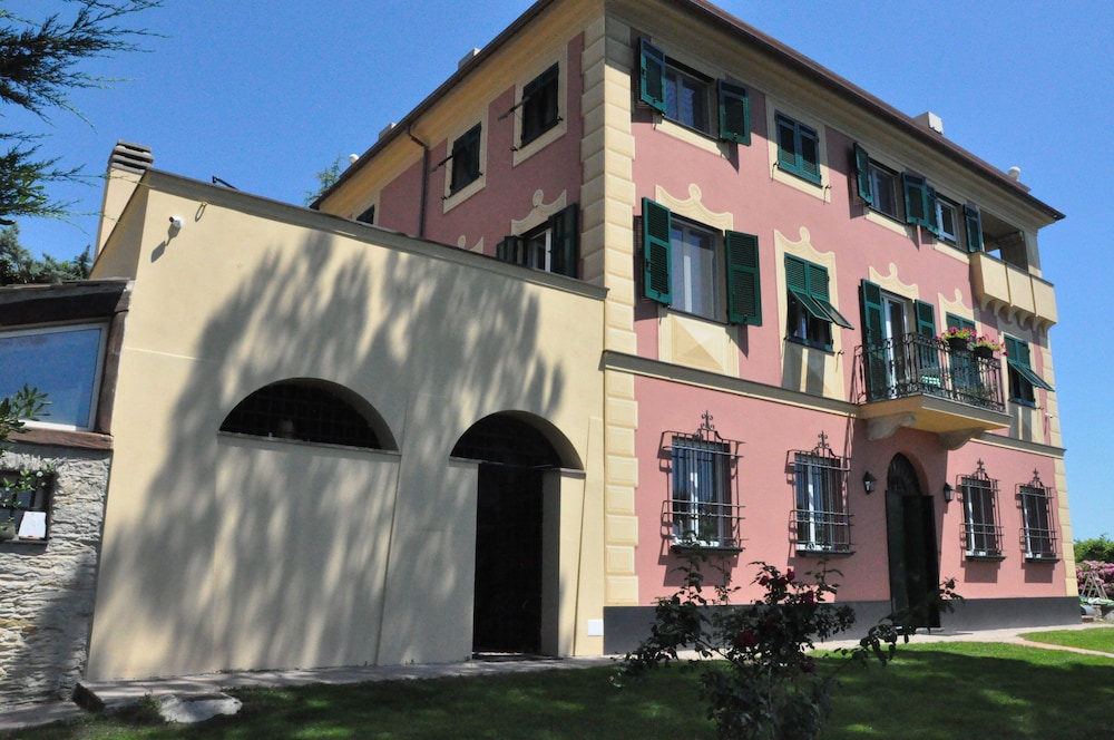 Olivenere Villa Agriturismo — 4-Star Luxury Hotel in Lavagna, Italy