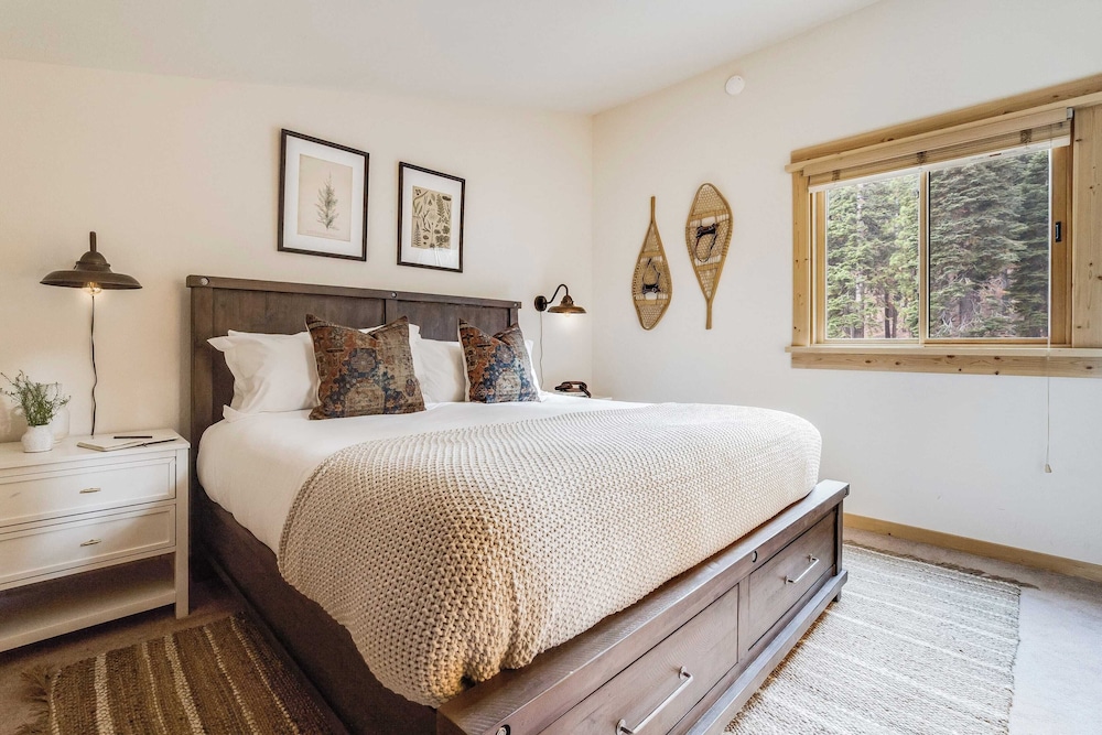 Sierra by Avantstay Ski In Ski Out Near Truckee w Access to Northstar Resort Community - photo 15