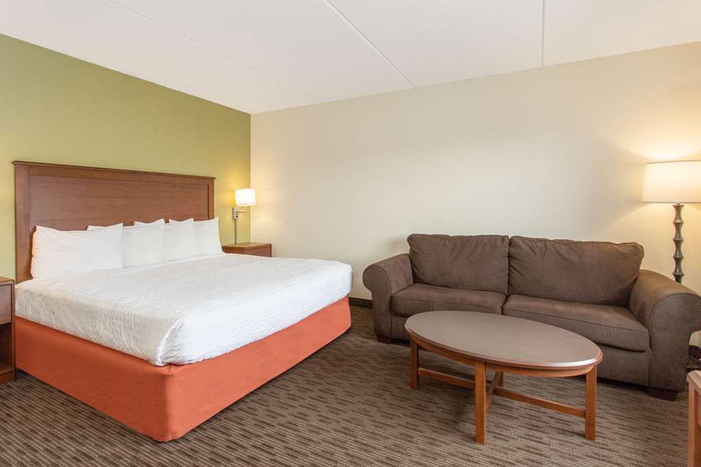 AmericInn by Wyndham Calumet - photo 21