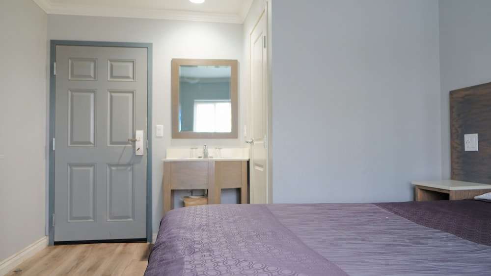 El Patio Hotel - photo 10