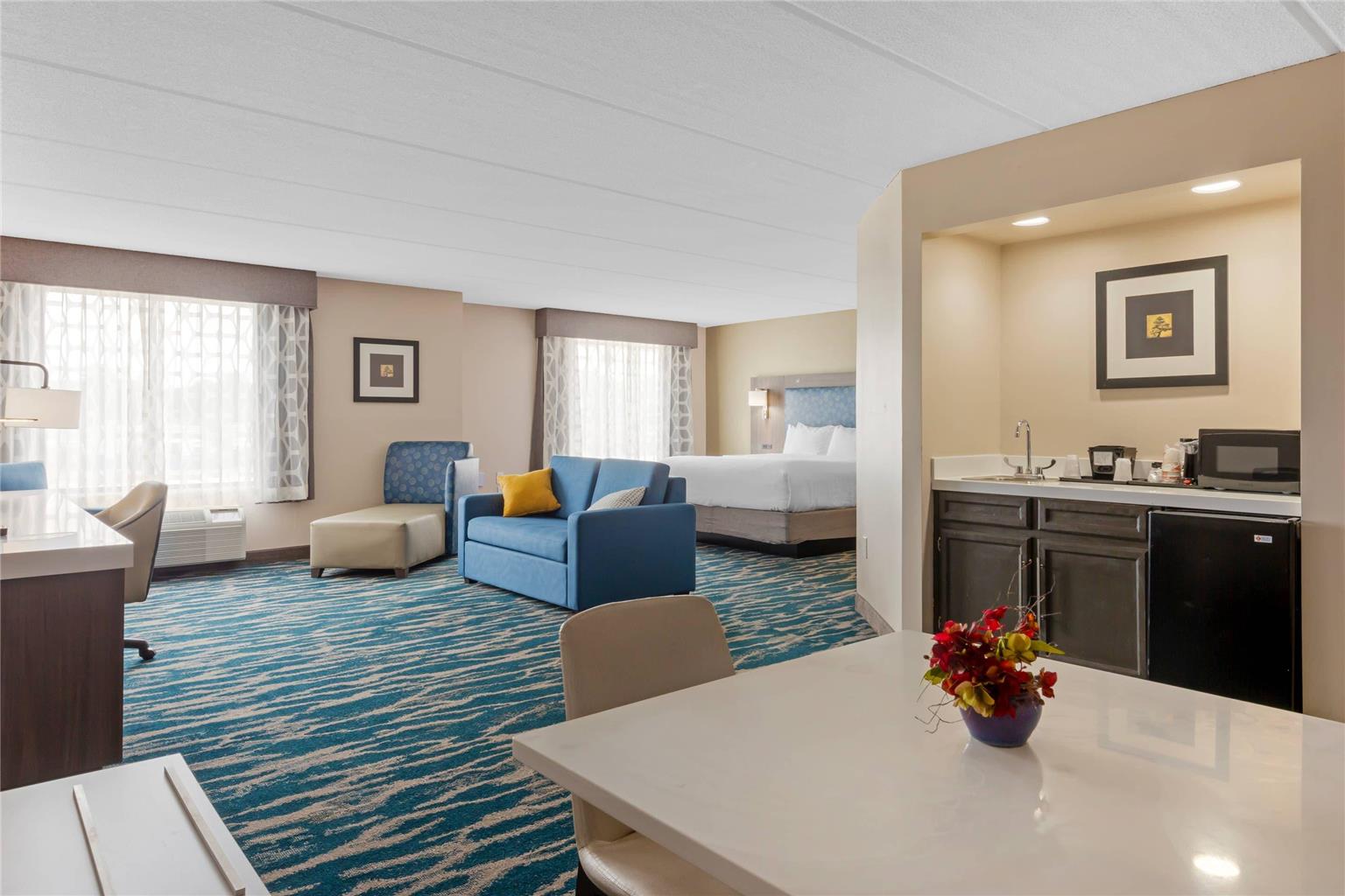 Comfort Inn & Suites Greenville Near East Carolina University - photo 26