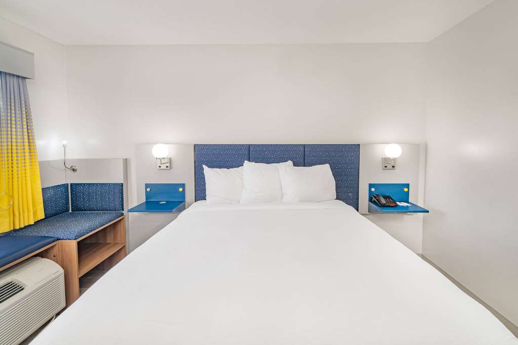 Microtel Inn & Suites By Wyndham Athens - photo 16