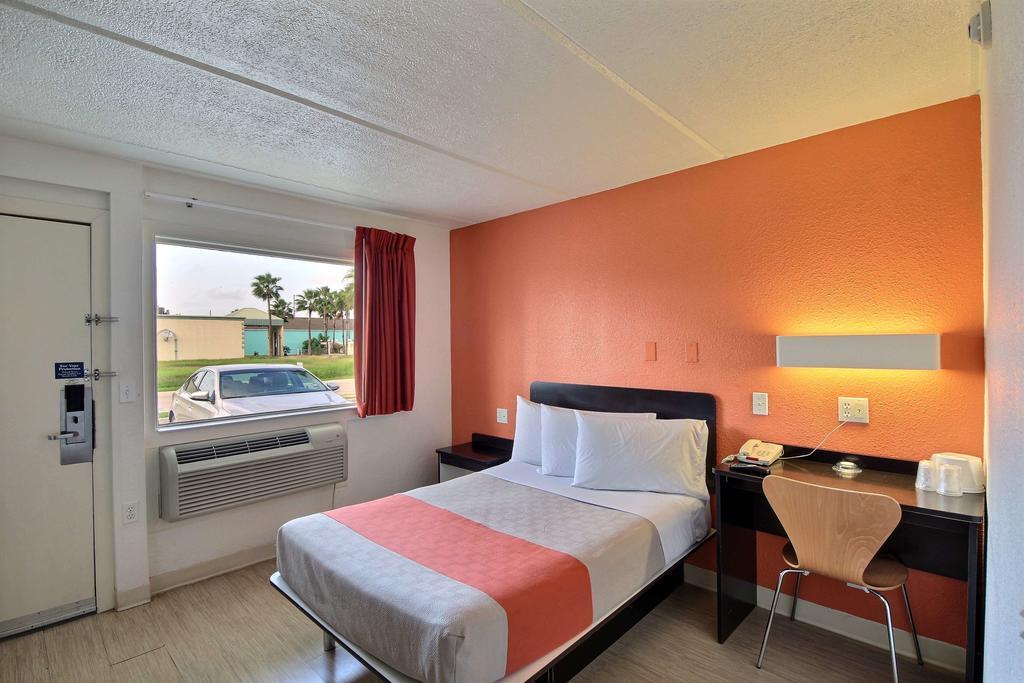 Ocean Inn South Padre Island - photo 13