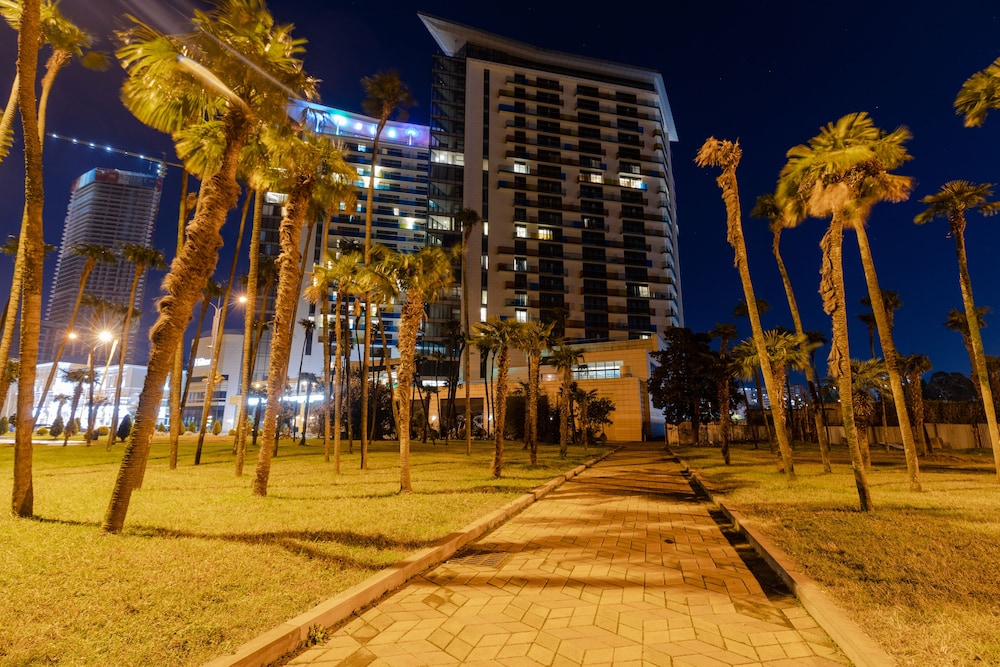 MiraMar Luxury Residences