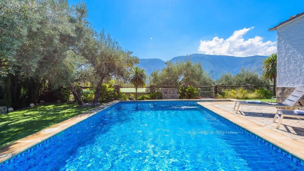 Las Gallinas Órgiva by Ruralidays — 4-Star Luxury Hotel in Orgiva, Spain