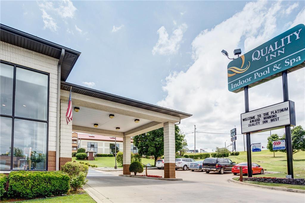 Quality Inn West Branson Theatre District - photo 3