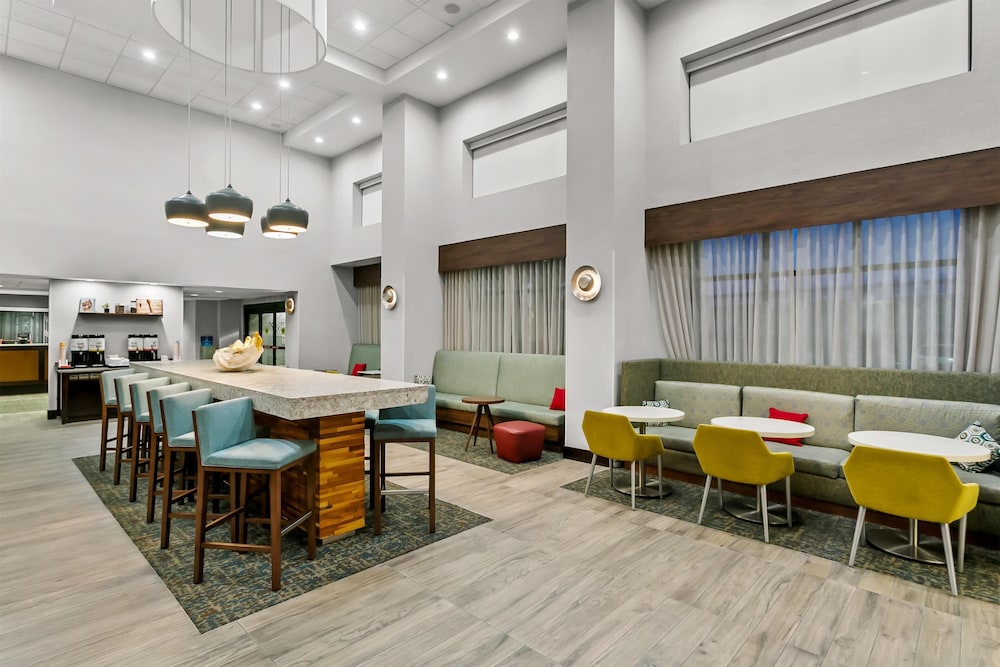Hampton Inn & Suites Baltimore Woodlawn - photo 44
