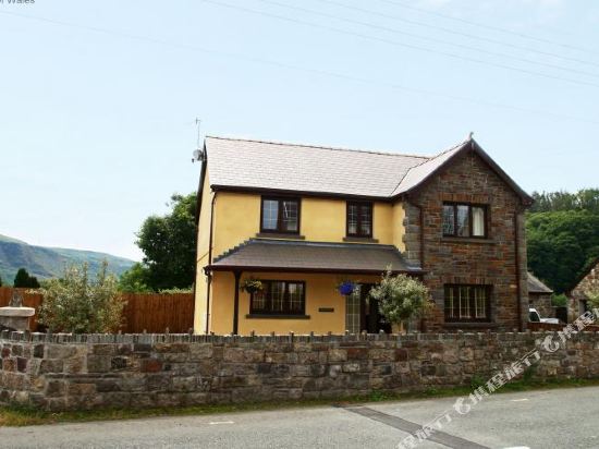 Ty Glyndwr - last minute hotel in Ystalyfera
