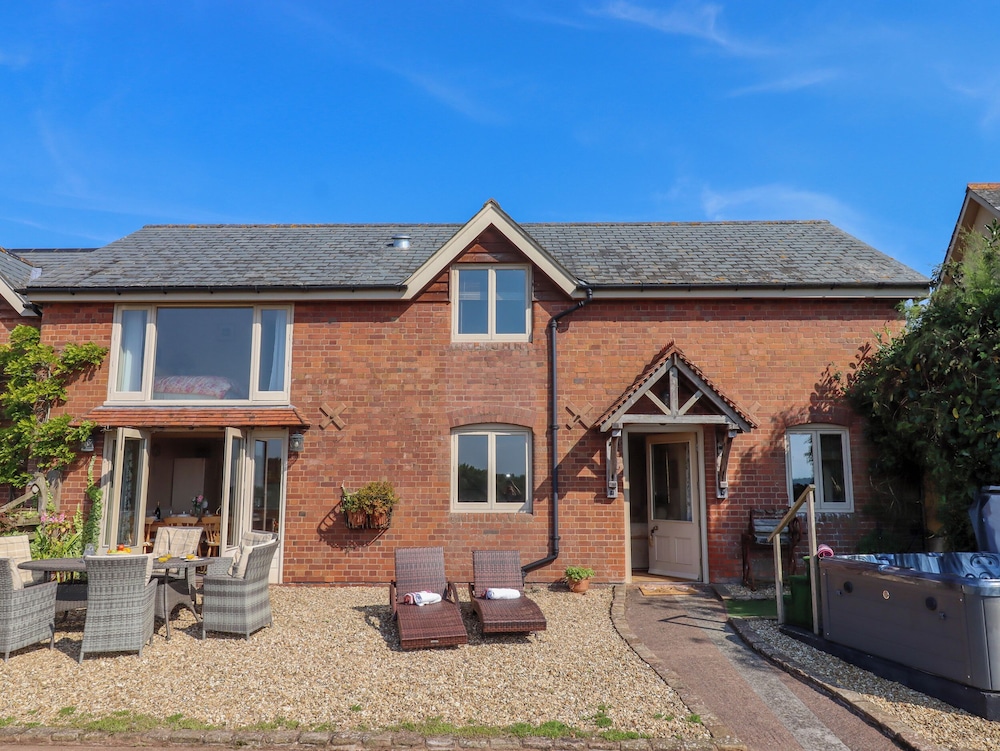 Sherway Coach House — 4-Star Luxury Hotel in Cullompton, United Kingdom
